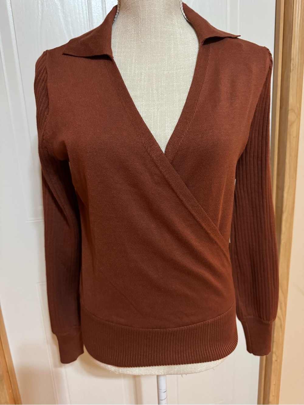 Absolutely Famous Sz M Rust Brown Wrap-Style Sweater with Collar NWT😊😊